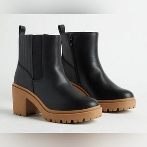 Finger Gore Bootie (WW)